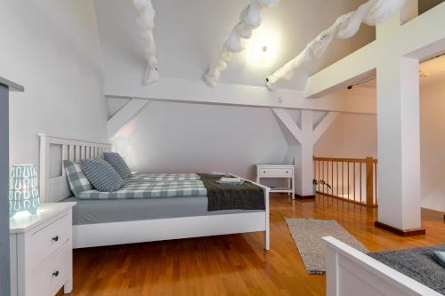 Apartment - Split Level image 10