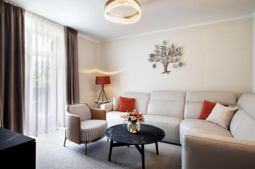 Hotel Lovec - main image