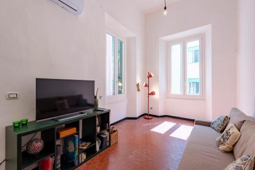 JOIVY Excellent 2-bed flat in Genoa's Old Town, Janov (fotografie 7)