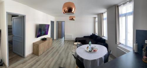 2 bedrooms, 4 beds