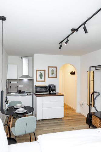 Konyha, Kleines Apartment mit Balkon in Lindleinsmuhle