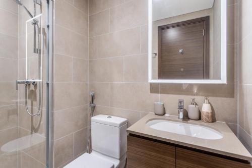 STAY BY LATINEM Luxury 2BR Holiday Home CVR B1705 near Burj Khalifa, Dubai (Foto 10)