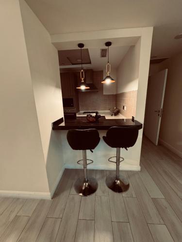 Margalla Facing Corner 2 Bedroom Suite in Centaurus - image 7