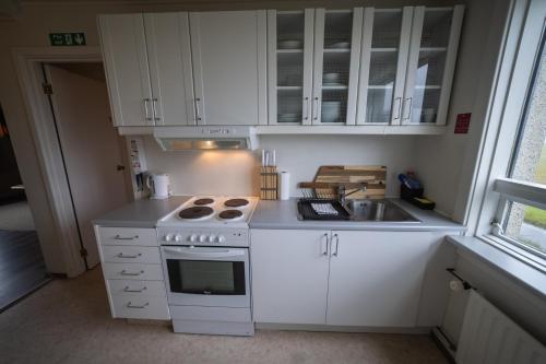Kitchen, Snæfellsjokull Apartments in Hellissandur