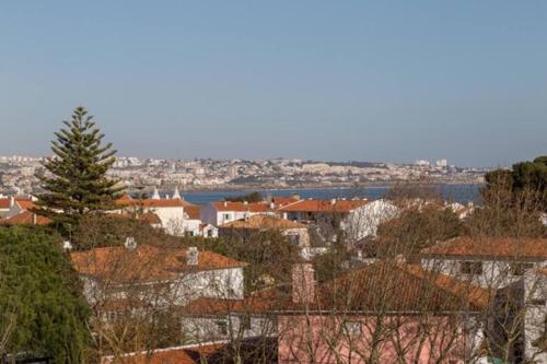 Cascais Panoramic Apartment - image 2