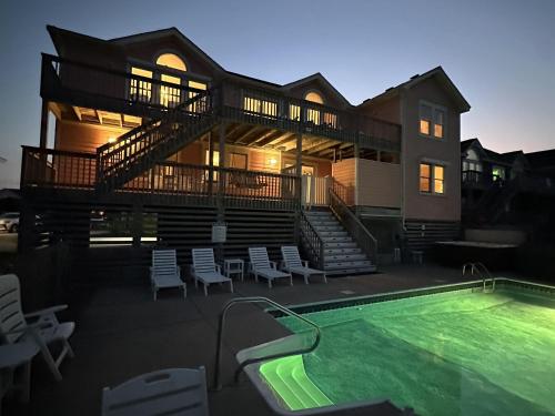 Seven-Bedroom Holiday Home image 9