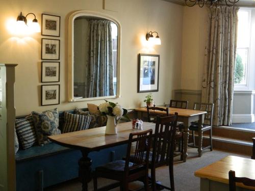 Falcon Inn, , Gloucestershire