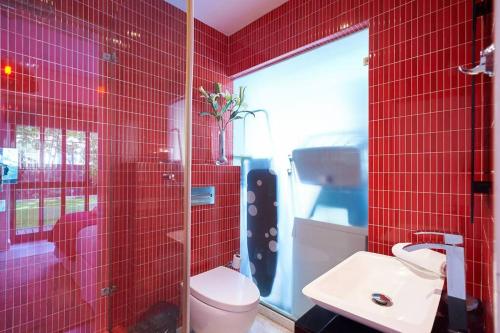 Central Holiday Home - image 3
