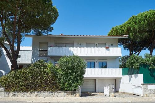 Central Holiday Home - image 7