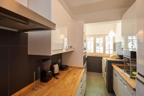 Central Oasis Apartment - image 2
