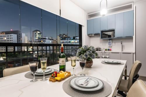 22 Apto 1 Qto Luxo Varanda Cozinha Equipada Piscina Academia Garagem WiFi Perto do Metrô Centro São Paulo, San Paolo