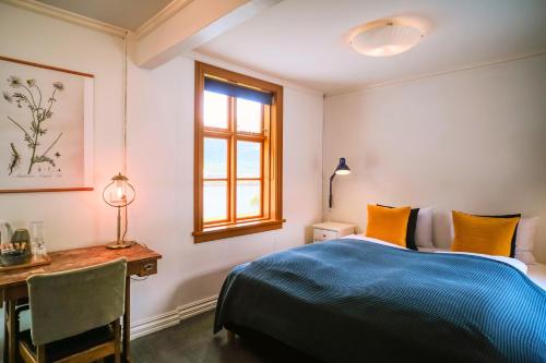 1 queen bed