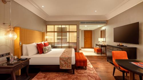 room detail thumbnail 1