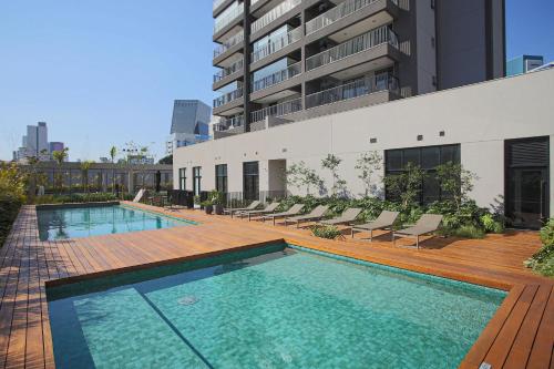 Expand Pinheiros