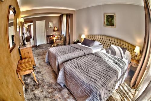 room detail thumbnail 0