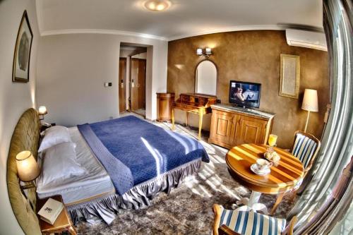 Meg-Lozenetz Hotel - image 5