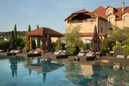 Domaine de la Klauss & Spa, Restaurant Gastronomique Le K - 수영장