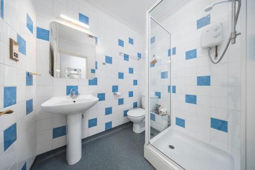 Single Room image 2