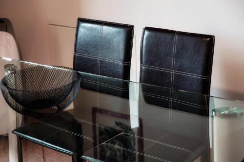 Two-Bedroom Apartment image 7