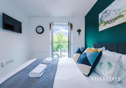 Spacious 3BDR House By Vista Stays Short Lets & Serviced Accommodation Salford With Pool Table & Free Parking, Manchester (photo 5)