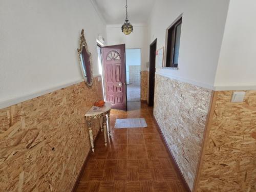 CASA do MURO VELHO in คอนเด็กซา อา โนวา