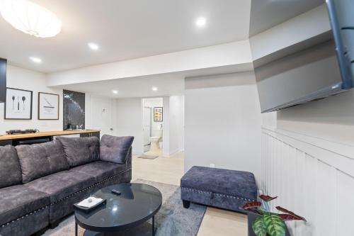 Cozy and Private Basement Suite with All Amenities in คาร์ลตัน เพลซ (ออนตาริโอ)