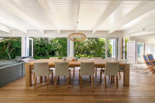 Comfy Home on Thesen Islands with Pool - image 4