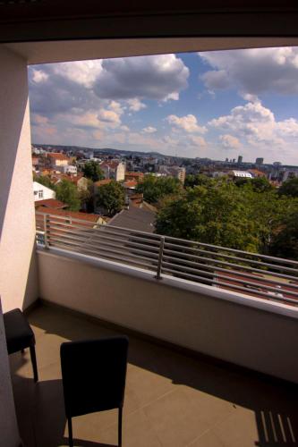 Perla family apartment with parking - image 2