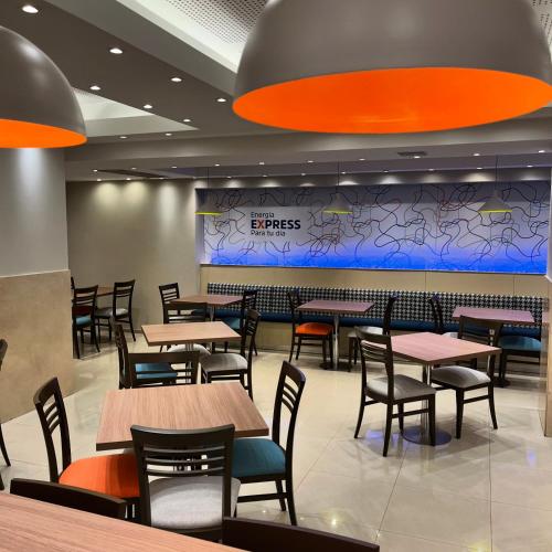 590403197 Holiday Inn Express Rosario by IHG