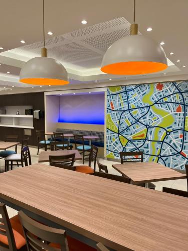 590403337 Holiday Inn Express Rosario by IHG