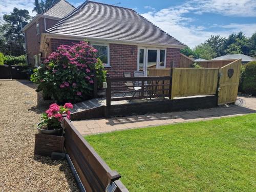 Cypress Log Cabins Accommodation - image 6