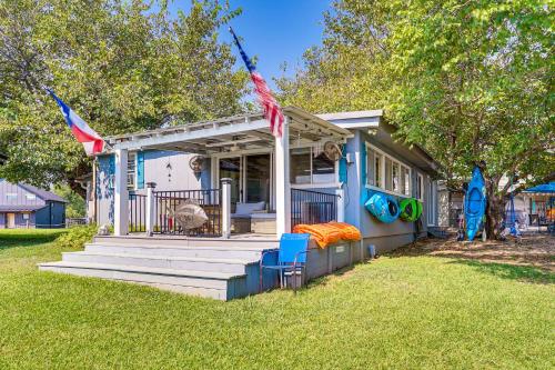 Lake Granbury Home with Shared Dock and Kayaks! in Granbury, USA
