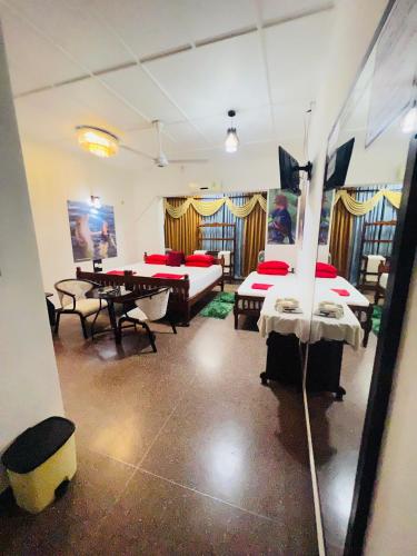 푸탈람 Senathilaka Guest Inn 3성급 호텔 외관