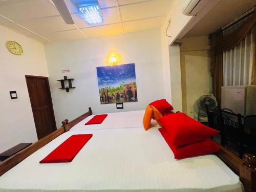 푸탈람 Senathilaka Guest Inn 3성급 호텔 스위트룸