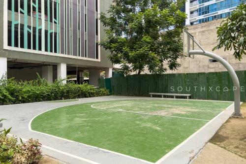 Furnished Studio in Avida Towers Riala, Cebu IT Park with Pool View, WiFi, Netflix and More