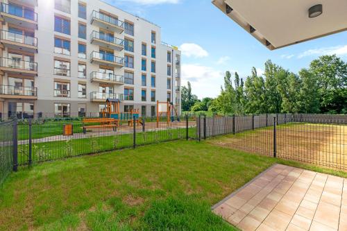 Ambiente nas Imediações, porto in Letnica