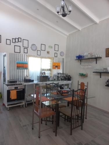 廚房, Bedrock Accommodation in 幹斯拜