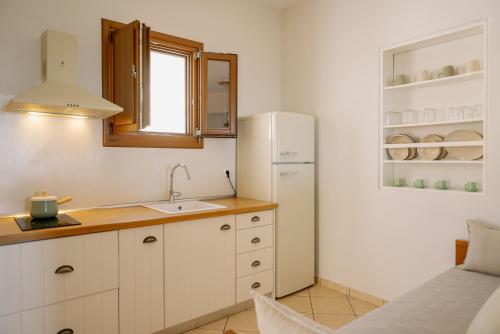 virtuve, Pothiti Studios in Donoussa