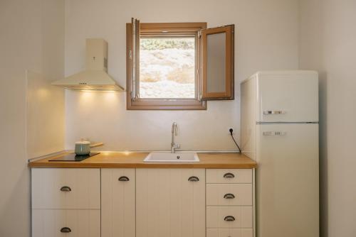 virtuve, Pothiti Studios in Donoussa