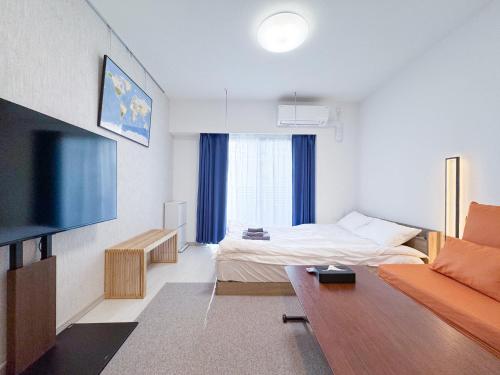 Triphome Higahsi Shinjuku Brand New