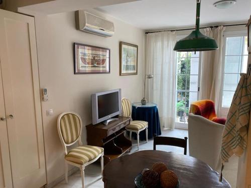 Downtown cozy apartment for four, Seville (photo 6)