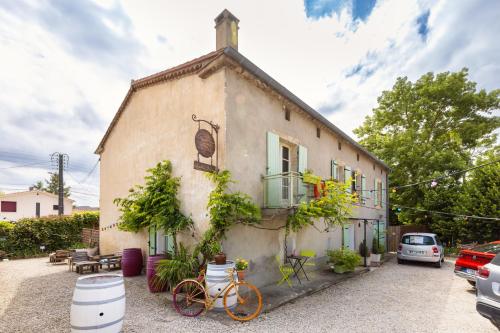 Le Grand Bassin, B&B autonome, au bord du canal du Midi - Fendeille