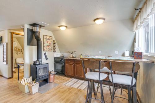 Sunny Muddy Moose Cabin with Fire Pit and Mtn Views! in Como, USA