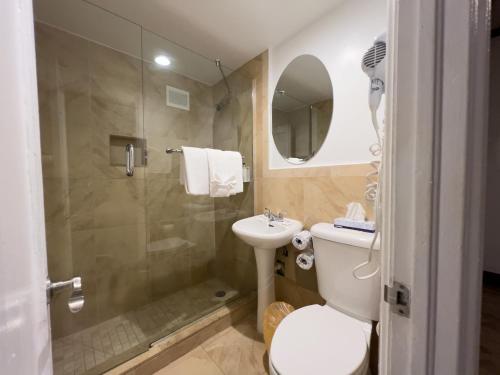 Double Room with Partial Ocean View, Non-Smoking image 3