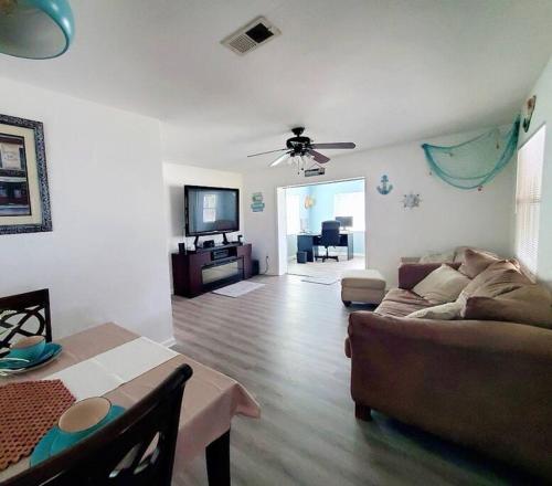 The Sea Scallop Minutes to Madeira Beach