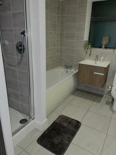 2 Bedroom- Birmingham city centre-sleeps 5- ideal for contractors, working professionals, long stays!, Birmingham (fotografie 7)