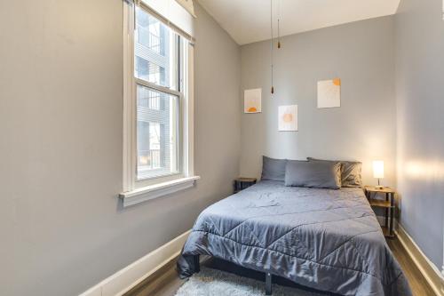 6 Mi to Downtown Spacious Apt in Roscoe Village! in Chicago, USA