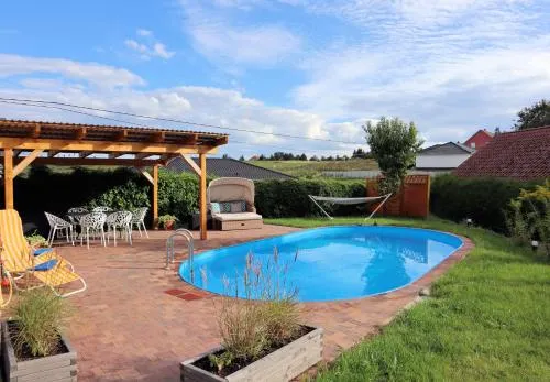 Ferienhaus zum Glück, mit Pool und Kamin in Gerswalde, Deutschland