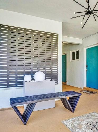 Steps to Sand & Pool, Hollywood Beach Stay in Hollywood, USA