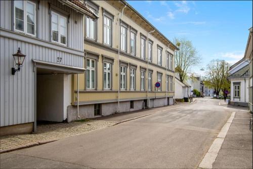 Øvre Langgate 25 in Tonsberg City Center